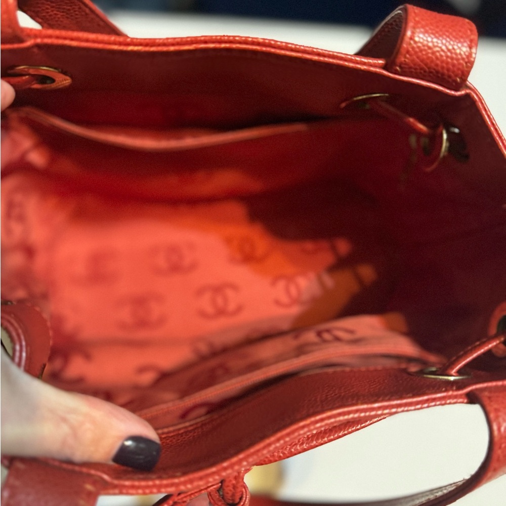 CHANEL CC Coco Mark Wood Grain Drawstring Vintage Tote Bag in Caviar - Picture 11 of 14